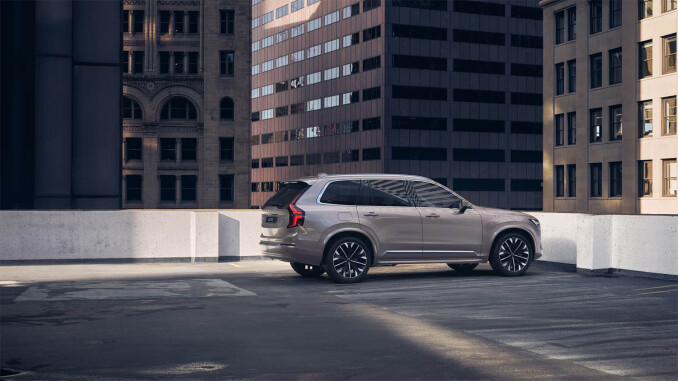 Volvo XC90 2.0 B5P [250] Ultra Dark 5dr AWD Geartronic Petrol Estate - Image 5